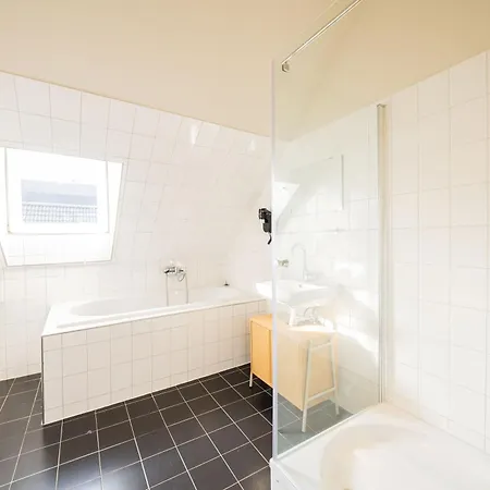 Alphabet - Zwart Janstraat 43 * ロッテルダム