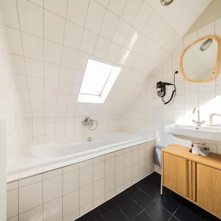 Alphabet - Zwart Janstraat 43 ロッテルダム