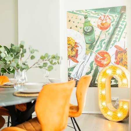 Alphabet - Zwart Janstraat 43