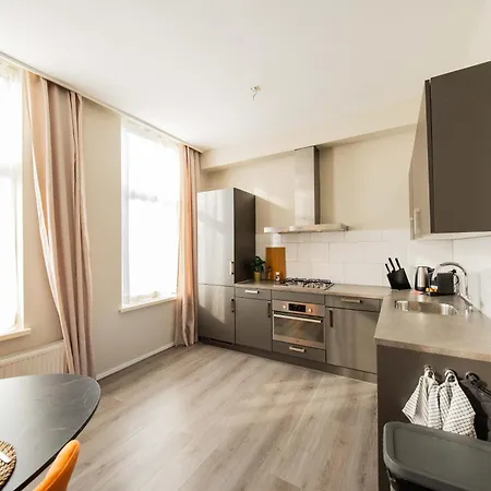Apartamento Zwart Janstraat
