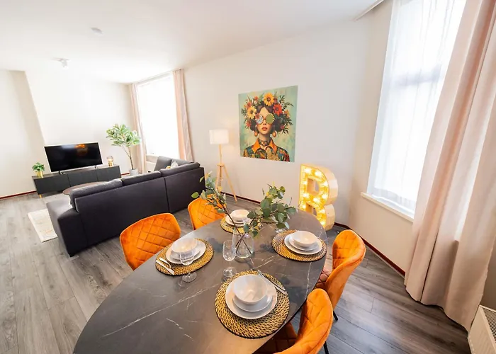 Alphabet - Zwart Janstraat 43 * Róterdam