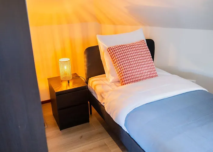 Alphabet - Zwart Janstraat 43 Róterdam