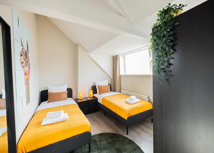 Alphabet - Zwart Janstraat 43