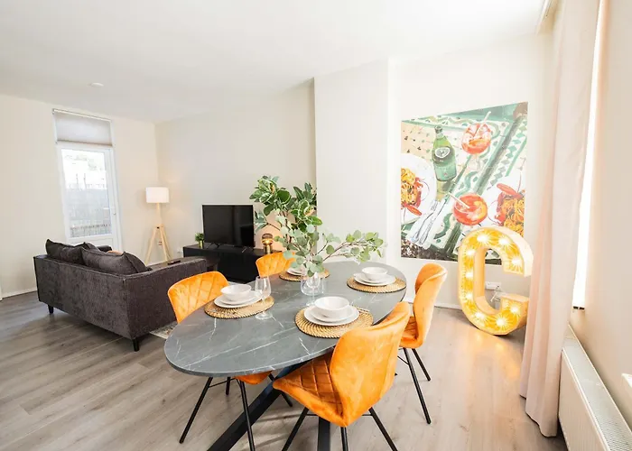 Alphabet - Zwart Janstraat 43 * Roterdão