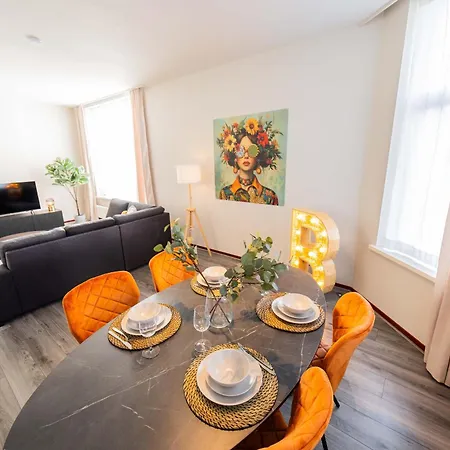 Alphabet - Zwart Janstraat 43 * Rotterdam