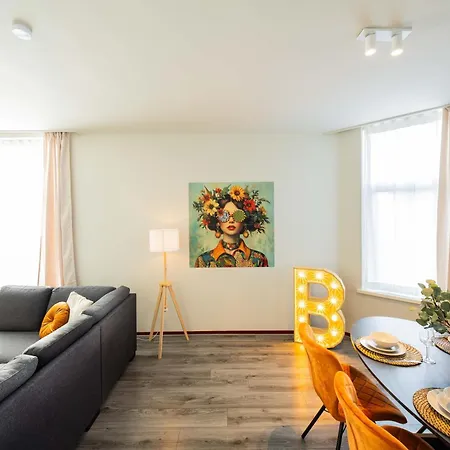 Apartman Alphabet - Zwart Janstraat 43