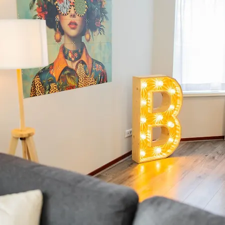 Alphabet - Zwart Janstraat 43 Apartman *