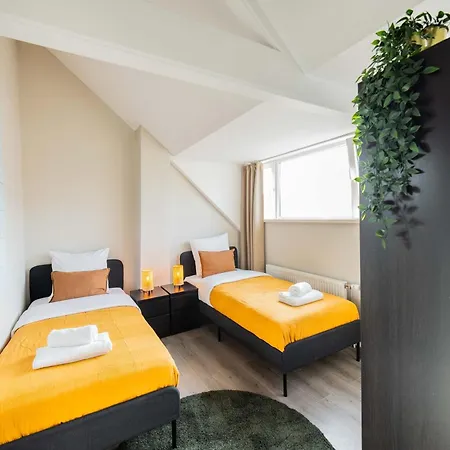 Alphabet - Zwart Janstraat 43