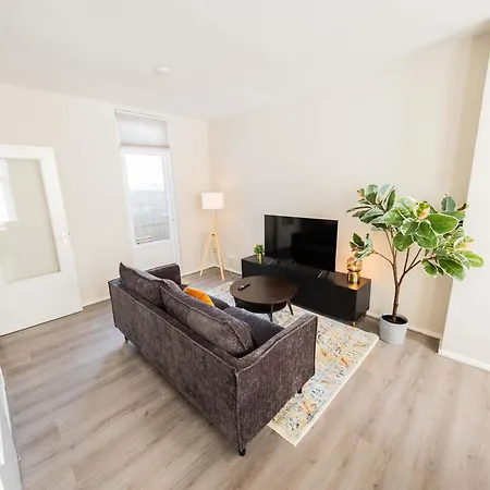 Alphabet - Zwart Janstraat 43 Apartman *